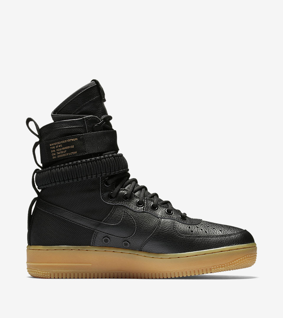 Nike Air Force 1 High spento